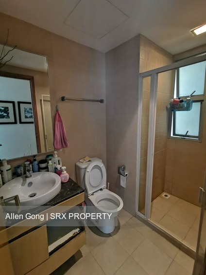 The Lakeshore (D22), Condominium #205215261